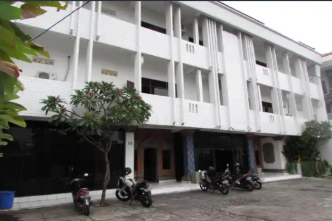 Oyo 90822 Hotel Taman Wisata Denpasar Eksteriør billede