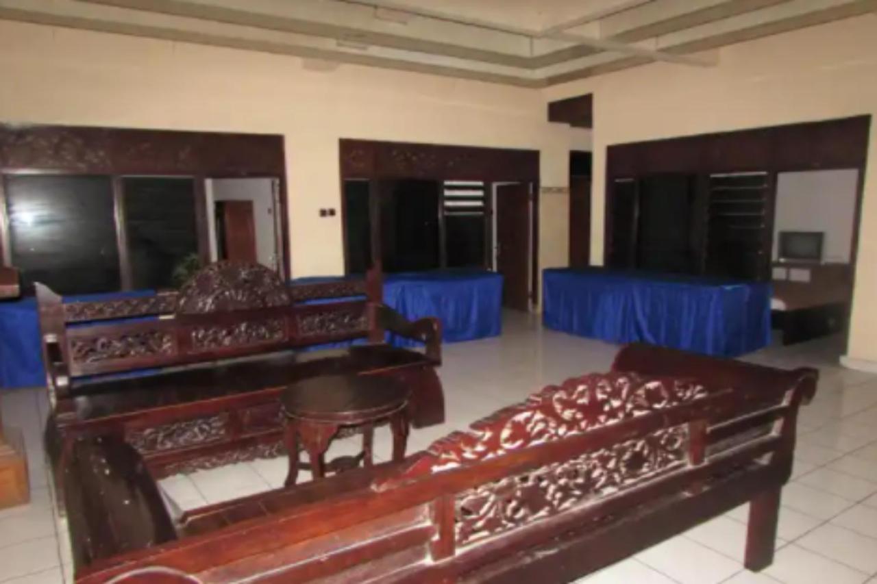 Oyo 90822 Hotel Taman Wisata Denpasar Eksteriør billede